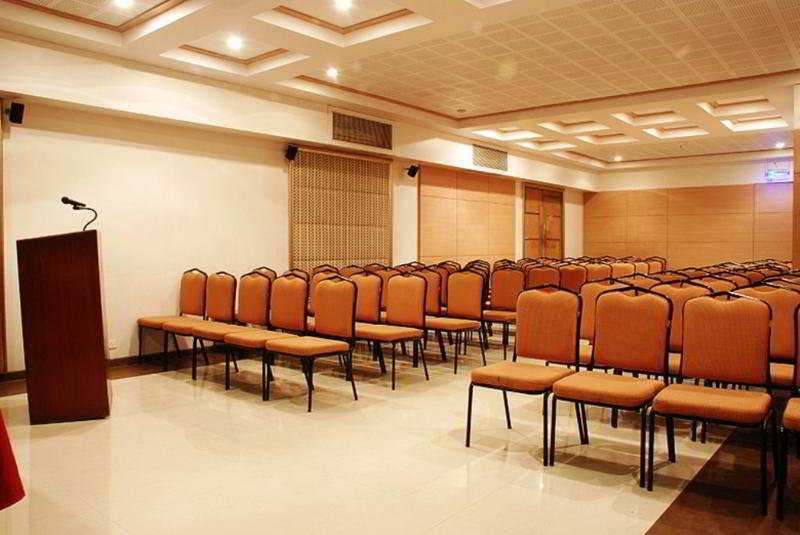 7 Apple Pimpri Pune Arvi