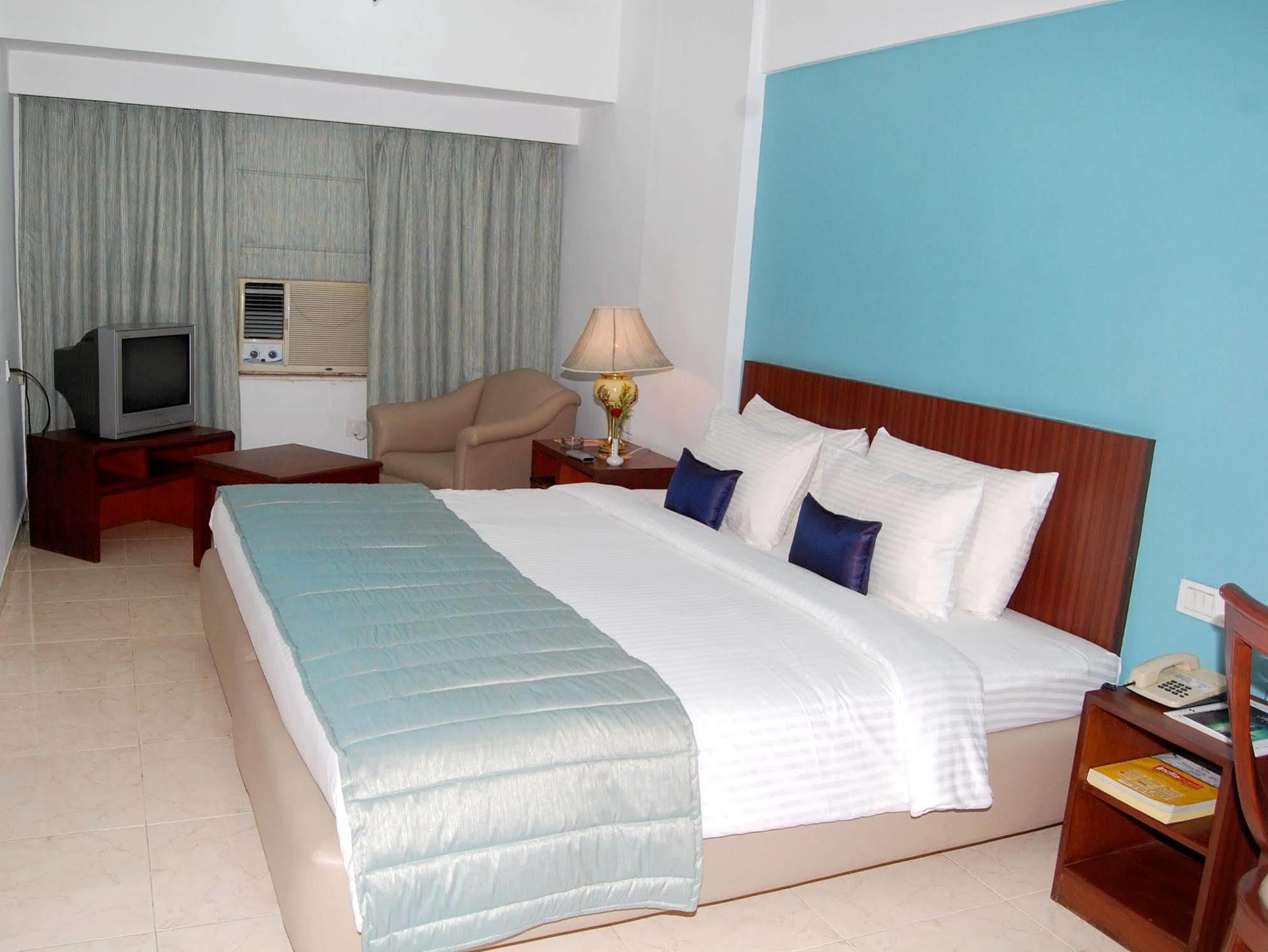Hotel 7 Apple Pimpri Pune Arvi
