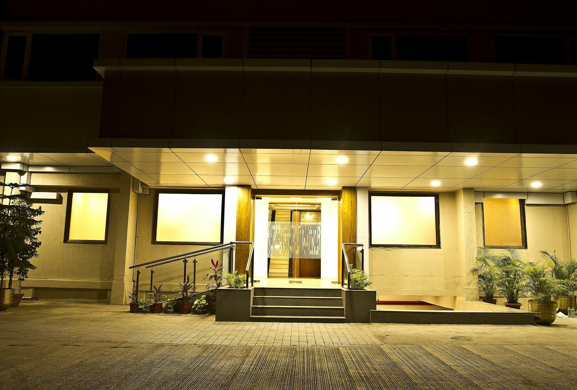 7 Apple Pimpri Pune 3*