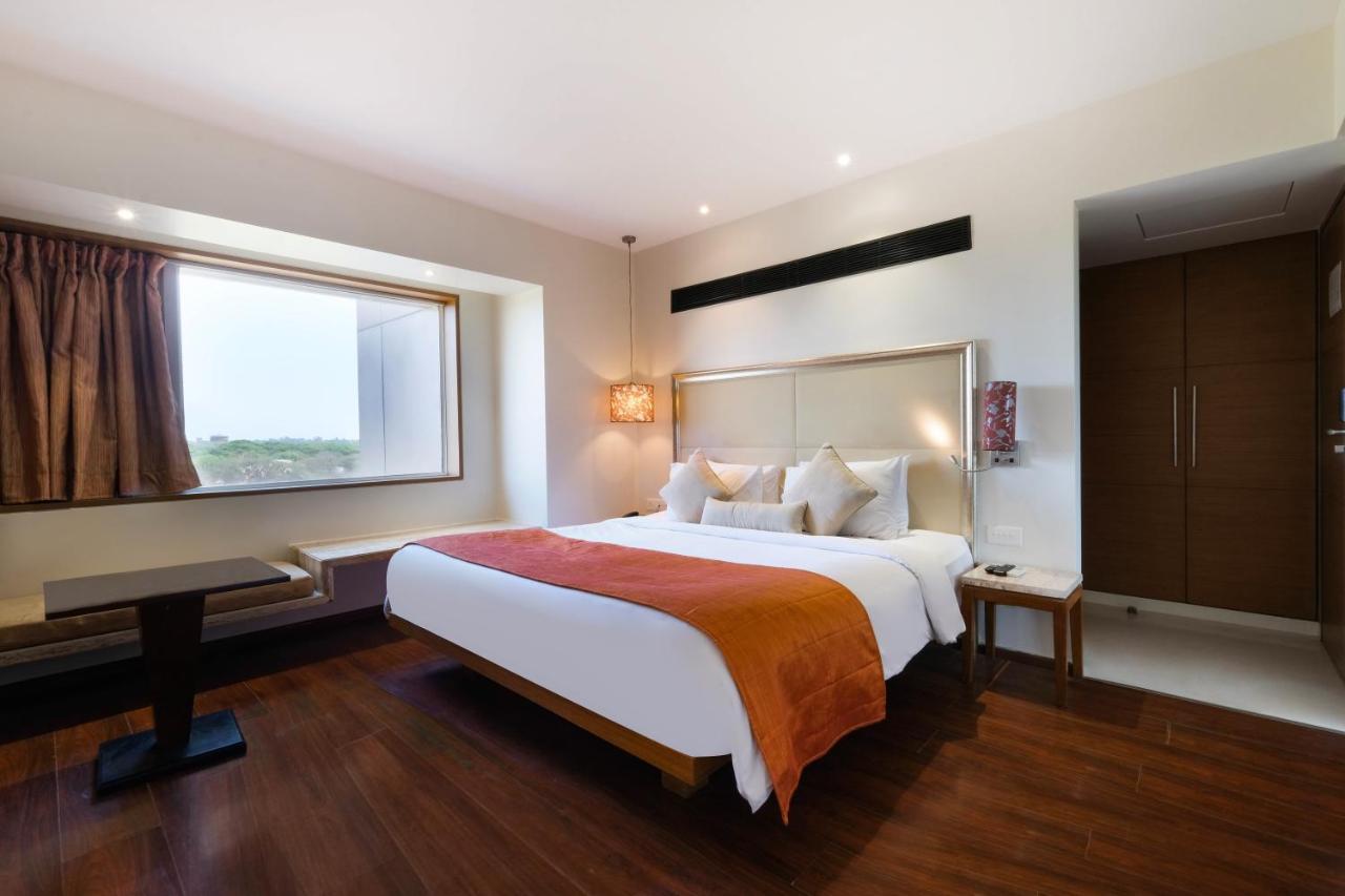 7 Apple Pimpri Pune 3* Arvi