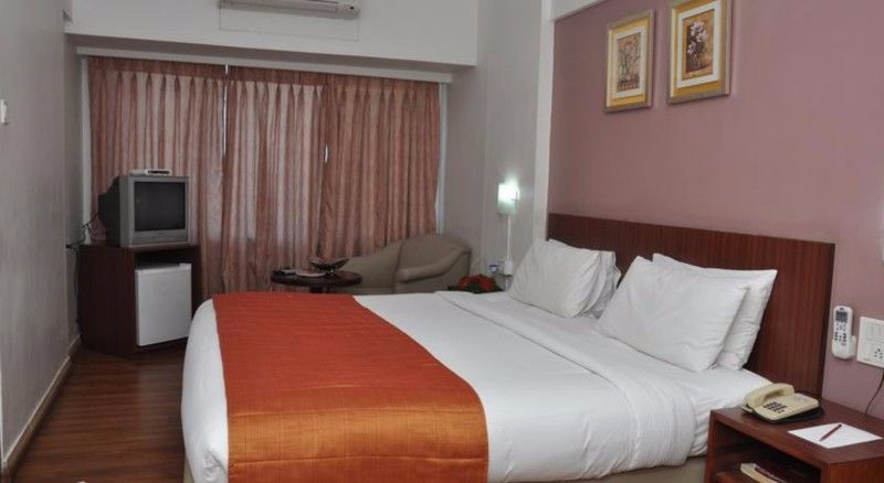 7 Apple Pimpri Pune Arvi